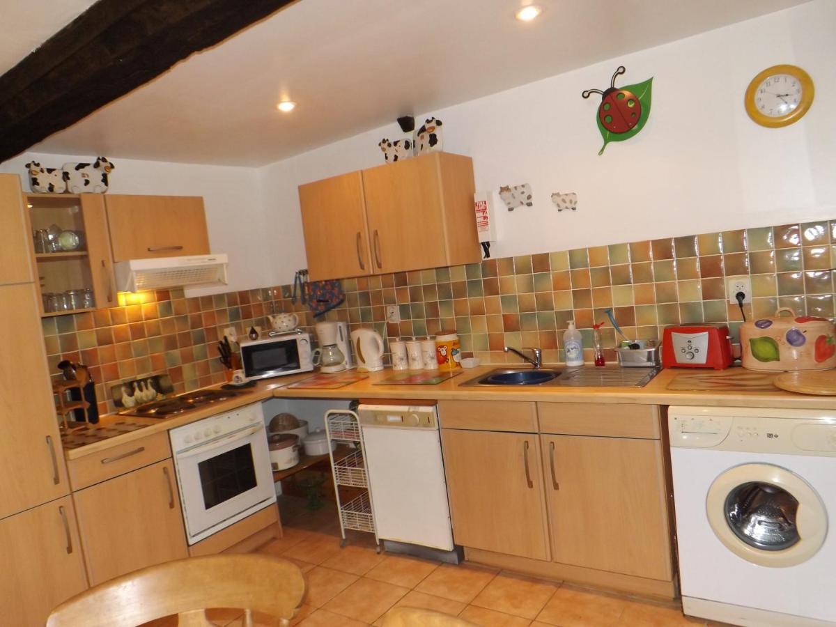 Beautiful 3-Bed Cottage in Passais-Villages Saint-Siméon Exterior foto